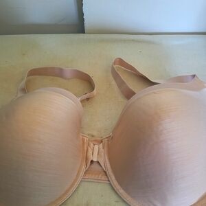 Vanity Fair Light Beige Bra. 42D